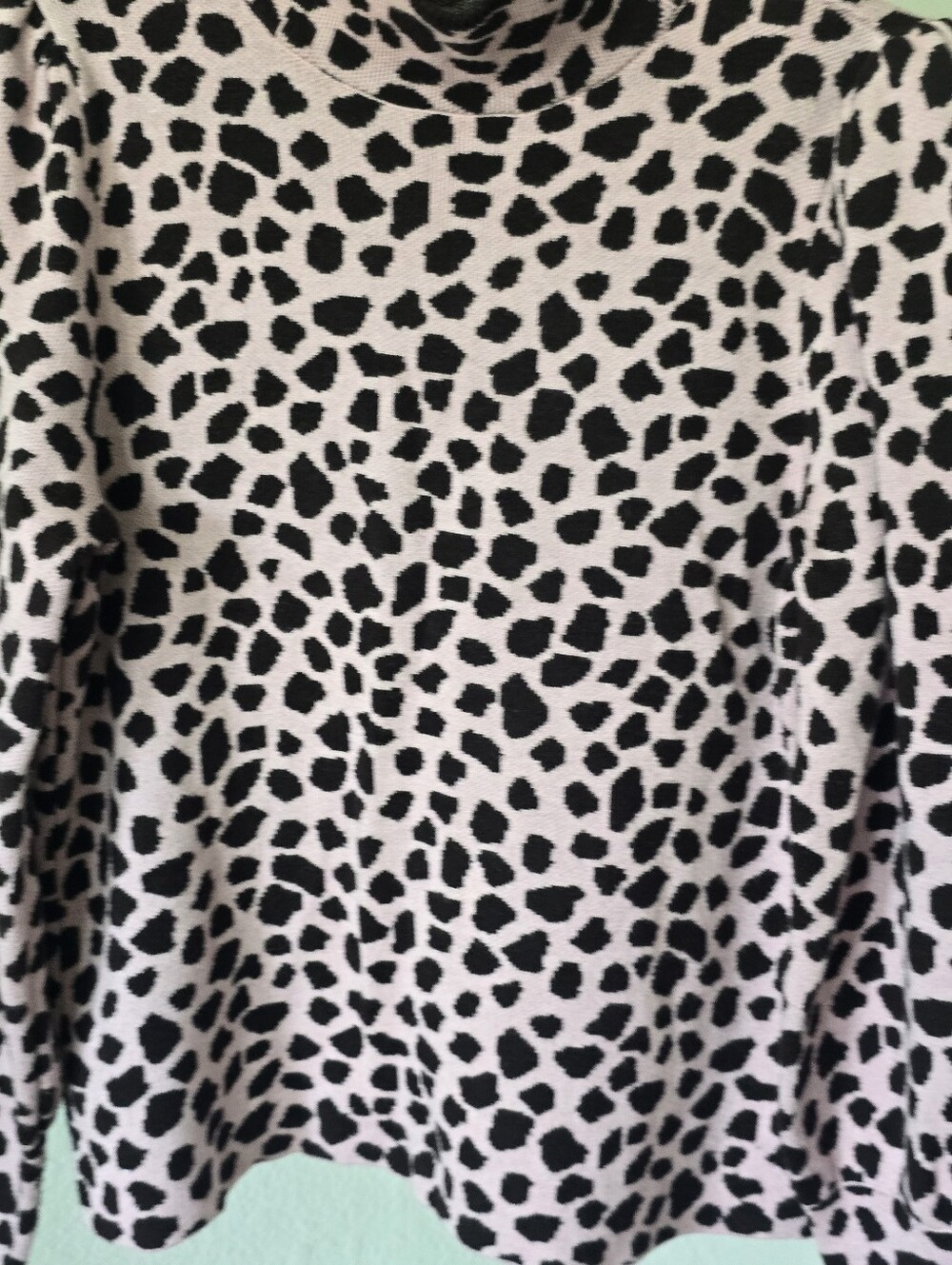 Ann Taylor Pink Black Animal Print Turtleneck Sweater Medium Puff Sleeve Knit - Picture 4 of 9